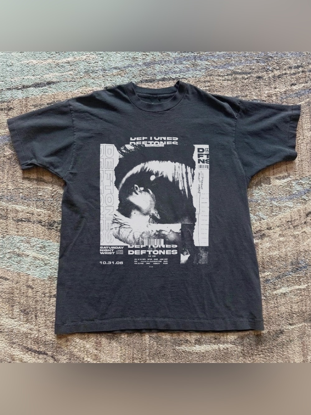 Deftones Graphic Band Tee - Black